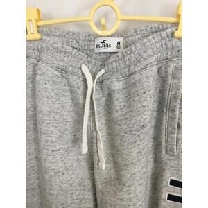 Hollister gray sweatpants with logo, med